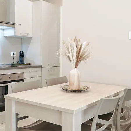 Essenza Moderna Design & Quiete * Brescia